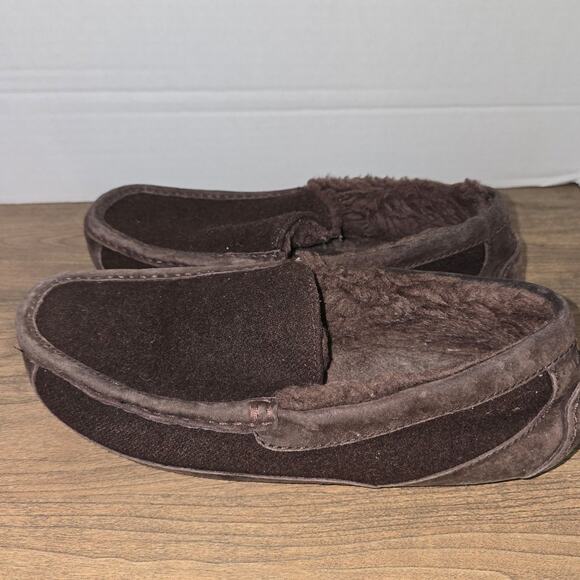 UGG Men\'s Ascot slippers, likely in the color Stout or Chocolate size 8